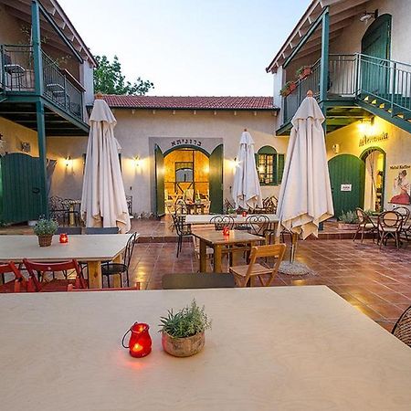 Zimer Baronita Zikhron Ya'akov Exterior foto